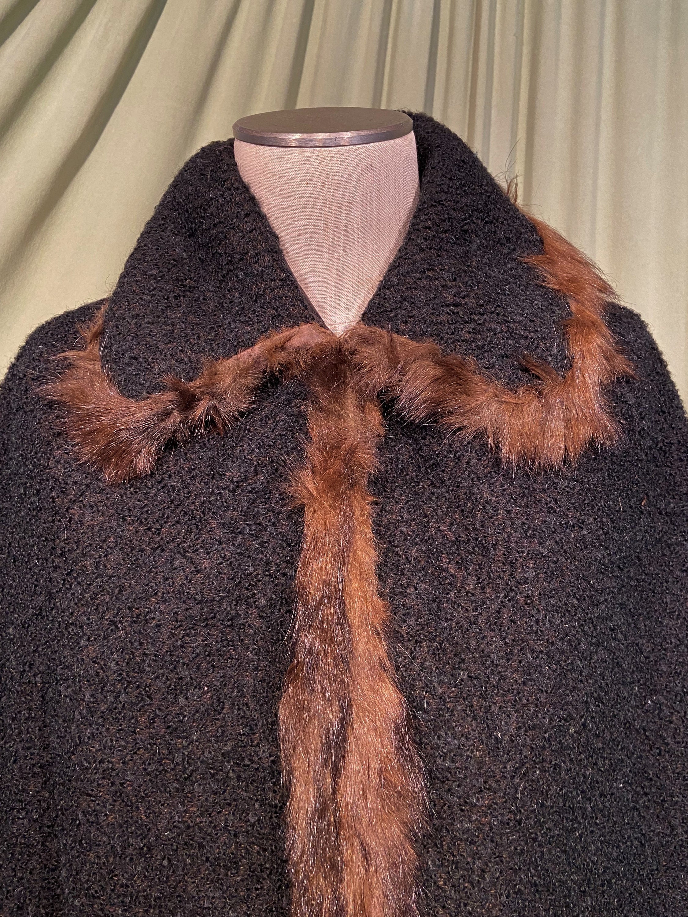 Lovely Original Antique Circa 1900 Nubby Wool Cape W Long Fur Trim