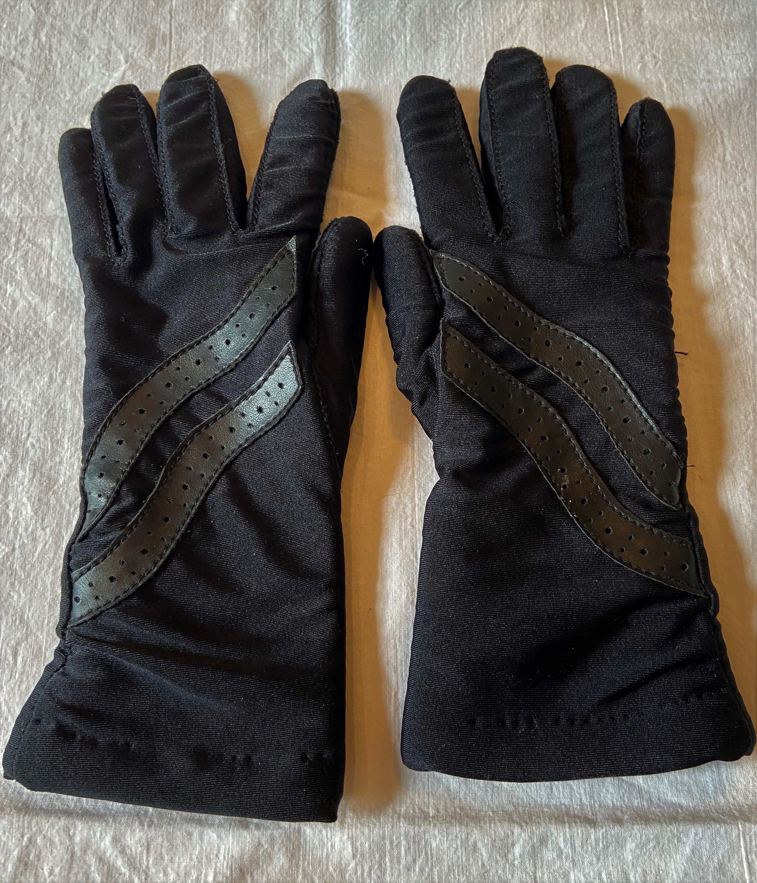 Sweet Original Vintage Lined Black Stretch Nylon Gloves W Faux Leather Trim  & Palms One Size - Etsy