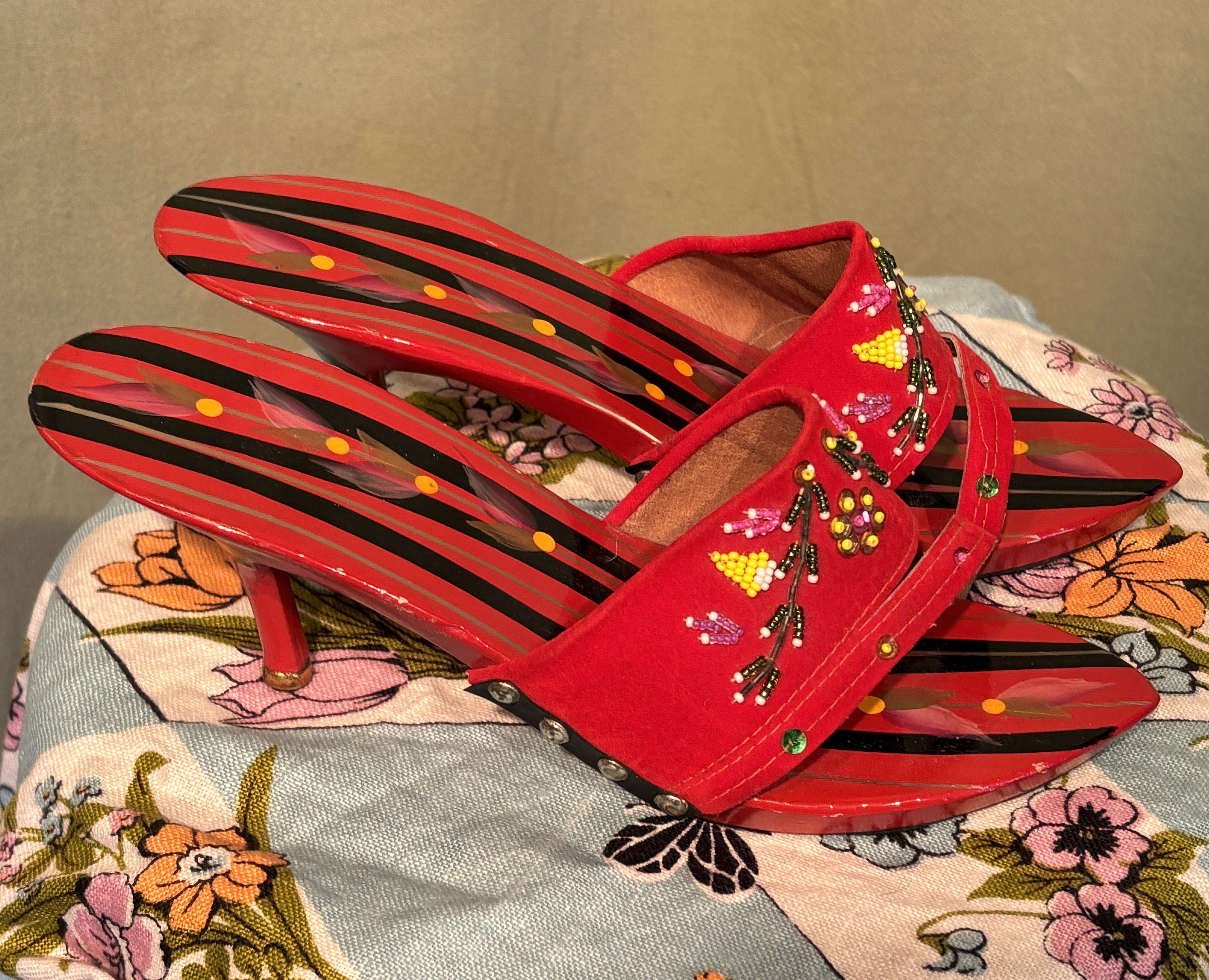 vintage ミュール Charming Original Vintage 90s Japanese Red Beaded Lacquer