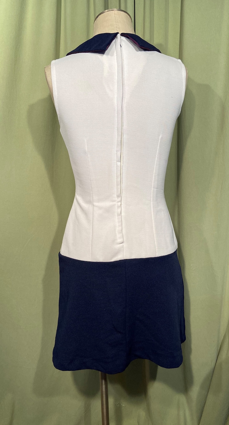Cute Vintage 60s Navy Blue /& White Polyester Sleeveless Dress Big Collar Drop Waist Bust 32 Waist 26