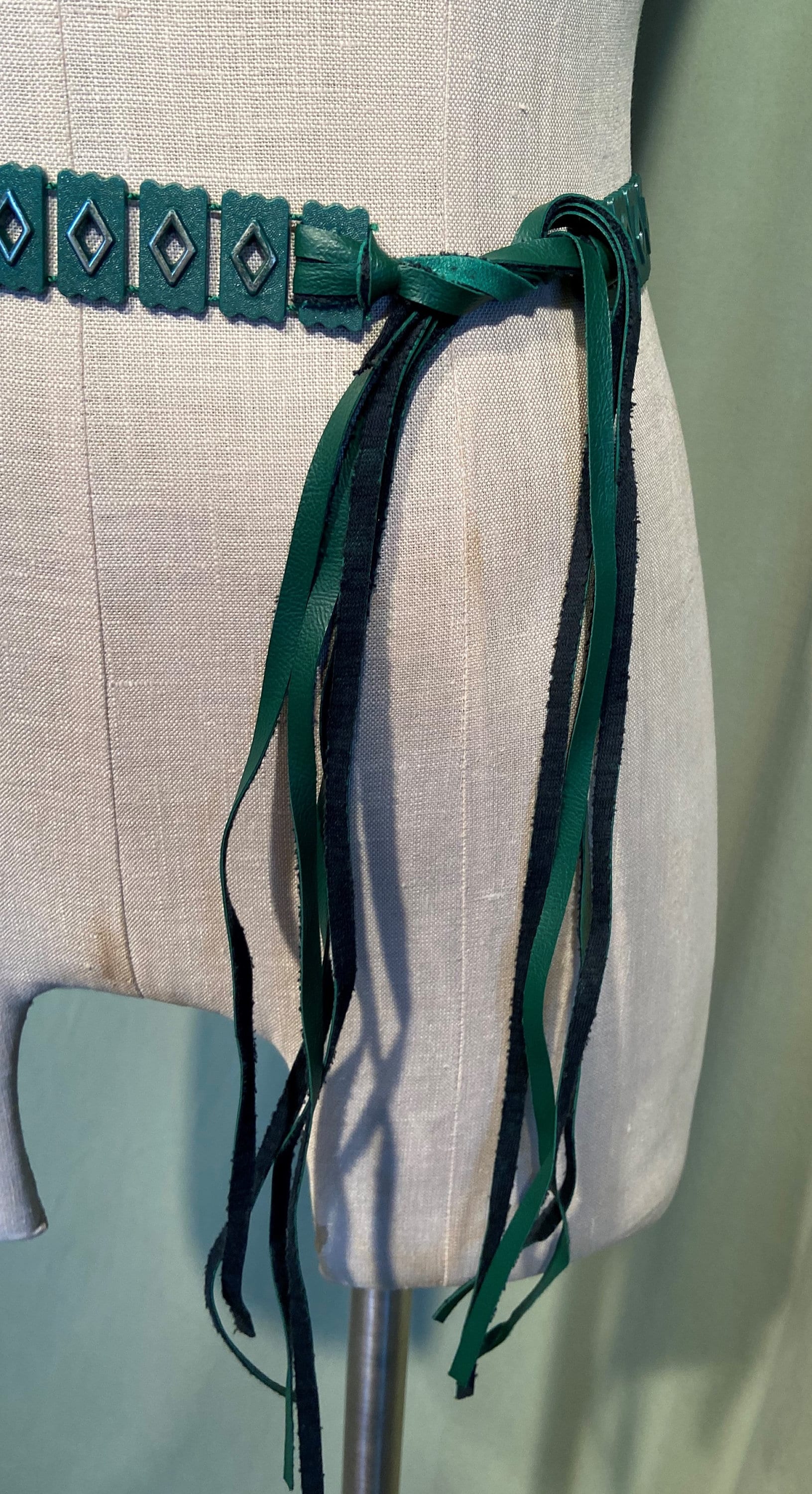 Vintage 1970s Green Faux Leather Wrap Belt Tie Cord Disco Mod Boho Retro 55in Emerald City Green and Brass Guitar Strap main image 4