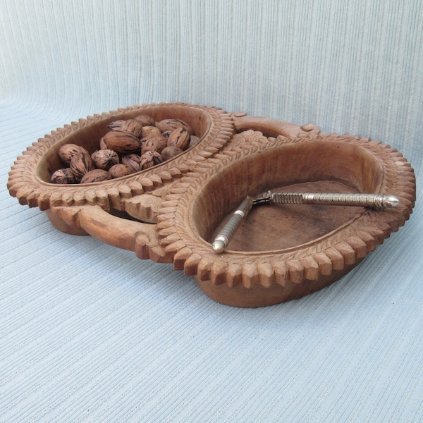 Wood Nut cracker dish Unique handmade OOAK hand carved Vintage two section sided dish tray country decoration Pecans Walnuts Peanuts