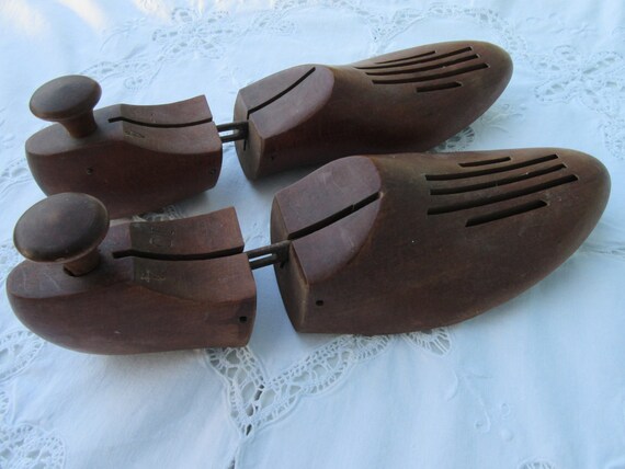 Shoe stretchers Vintage old wood shoe stretcher s… - image 2