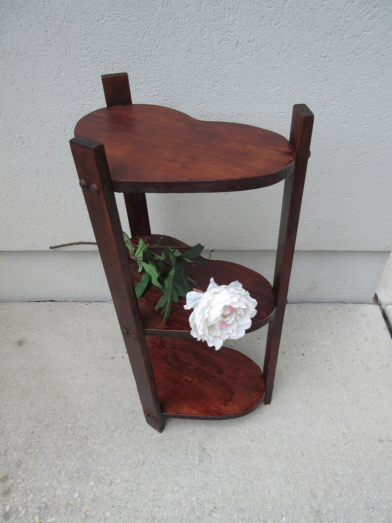 Vintage side table 30 three tier heart shaped wood natural medium dark stain lamp nick knack stand corner bedside shelf shelves sturdy