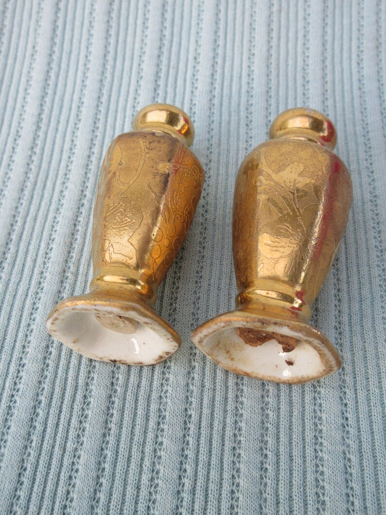 Salt /& Pepper shakers Vintage gold over ceramic china small collectible display wedding little tiny matching pair set shaker serving fancy