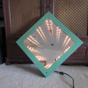 Vintage, Retro, Art Deco,green, Infinity mirror, square,diamond, wall hanging,desk top, conversation piece,party atmosphere