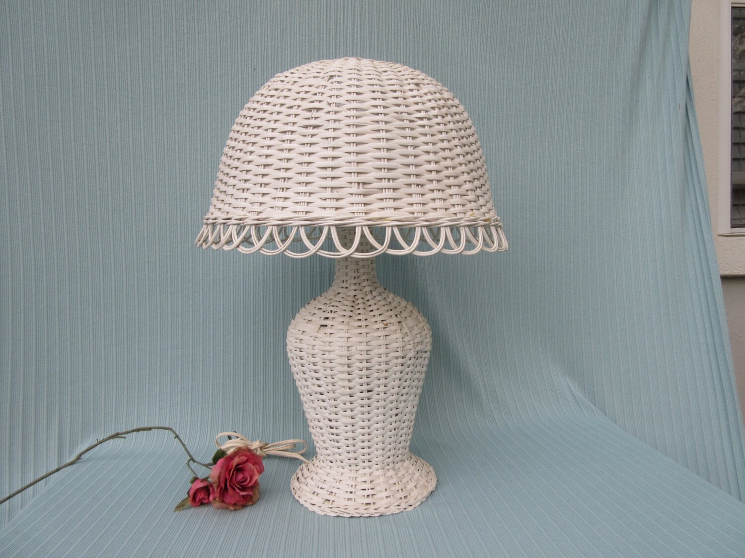 White cheap wicker lamp