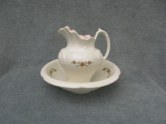 Large Pitcher \u0026 bowl set wash bowl set basin ceramic Vintage white small  flower garlands Victorian style decoration decorative display decor -  Etsy.de, image size:570x428