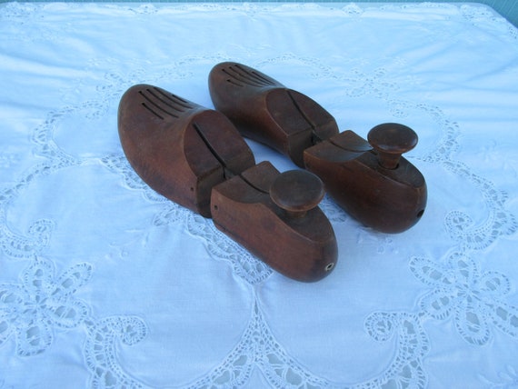 Shoe stretchers Vintage old wood shoe stretcher s… - image 1