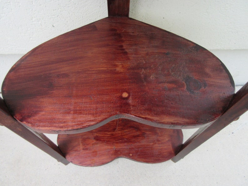 Vintage side table 30 three tier heart shaped wood natural medium dark stain lamp nick knack stand corner bedside shelf shelves sturdy