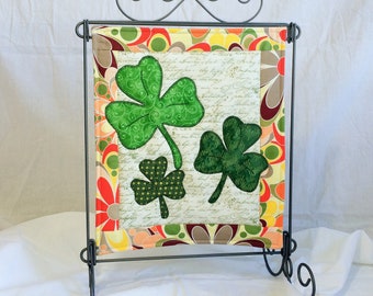 St. Patrick's Day Mini Quilt Pattern - Shamrock Quilt Pattern - Clover Quilt Pattern - Holiday Quilt Pattern - PDF PATTERN