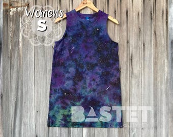 Petite (4-6 ans) Robe t-shirt courte prête à l'expédition, teint glacé inversé, teint glacé galaxie, Robe teint tie-dye, teint glacé, Robe femme tie-dye