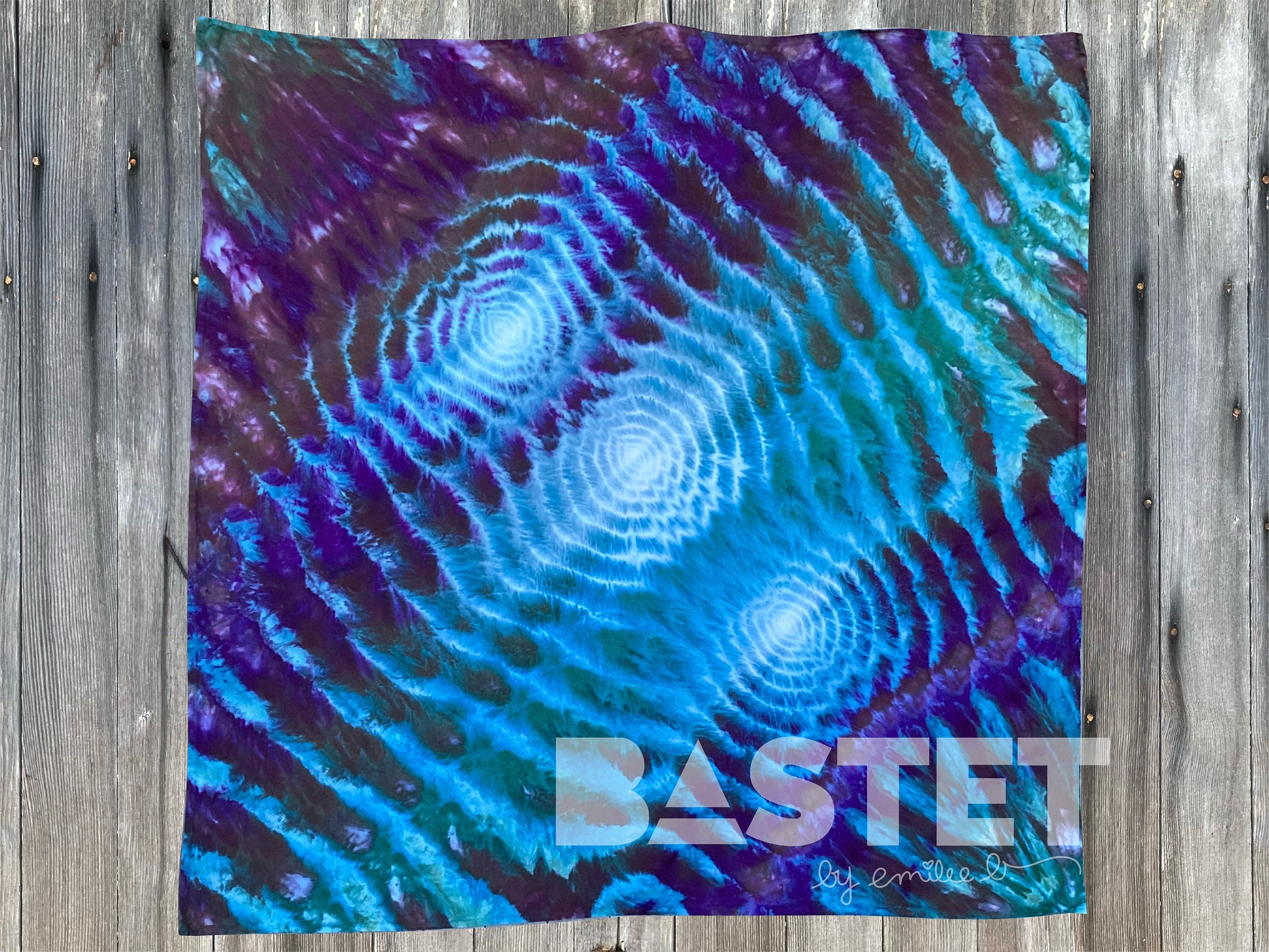 Versandfertig, handgefärbter psychedelischer Wandbehang, handgefärbter psychedelischer Wandbehang, 50 x 50 cm, handgefärbter Wandbehang