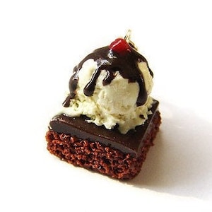 Hot Fudge Brownie Sundae Charm / Pendant, Miniature Food Jewelry, Polymer Clay Brownie, Hot Fudge Sundae