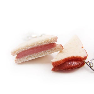 Dije de sándwich de mortadela frita, joyería de comida en miniatura, sándwich de arcilla polimérica, joyería de sándwich, comida sureña para el almuerzo
