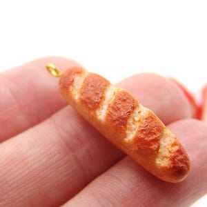 Baguette française marché de Paris breloque, breloque nourriture en argile polymère, marqueurs de point de nourriture miniatures, bijoux cuisine française
