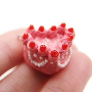 Retro Bäckerei Herz Kuchen Anhänger, Miniatur Essen Schmuck, Polymer Clay Kuchen, Sweethearts Cake Schlüsselanhänger