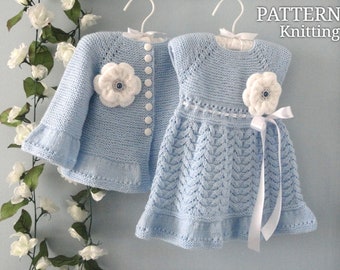 Modèle de tricot Robe bébé Baptême bébé fille Cardigan bébé tricoté Pull bébé Veste bébé Robe tricotée bébé Manteau bébé MOTIF en anglais