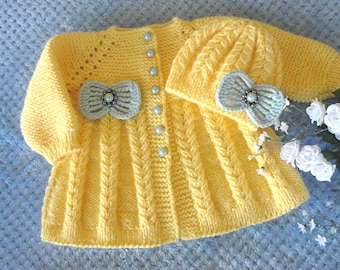 MOTIF de veste pour bébé en tricot Cardigan pour bébé Bonnet pour bébé Modèle de bonnet pour bébé Pull en tricot pour bébé Tenue de bébé fille MOTIF en PDF anglais