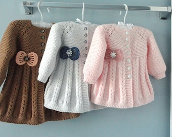 MOTIF de veste en tricot pour bébé Cardigan en tricot pour bébé Veste pour bébé en tricot de torsades Pull pour bébé en tricot Tenue de bébé fille MOTIF en anglais PDF