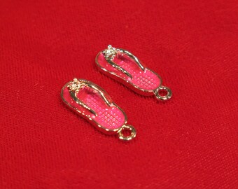 5pc pink "flip flop" charms in antique silver style (BC624)