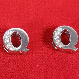 10pc &quot;letter Q&quot; 8mm slide charms in antique style silver (BC1375-Q)