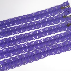 3pc zipper 20cm / 8inch purple lace closed end (Z22)