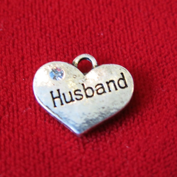 5pc "Husband" charms in antique silver style (BC539)