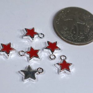 BULK! 50pc "red star" charms in antique silver (BC1600)