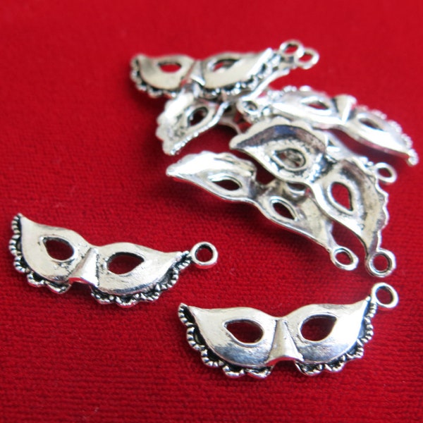 10pc "mardi gras mask" charms in antique silver style (BC117)