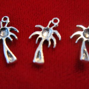 10pc &quot;coconut palm tree&quot; charms in antique silver style (BC182)