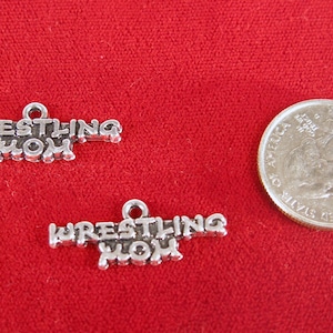 BULK! 15pc &quot;Wrestling mom&quot; charms in silver style (BC1472B)
