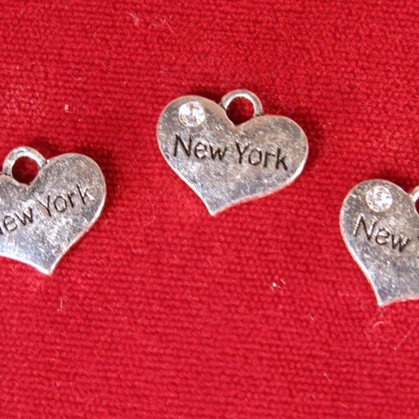 5pc "New York" charms in antique silver style (BC1089)
