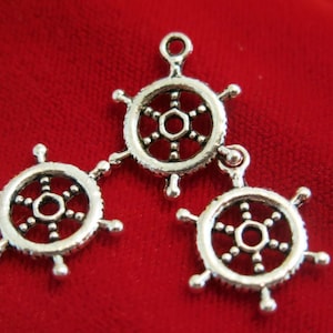 10pc &quot;rudder&quot; in antique silver style charms (BC116)