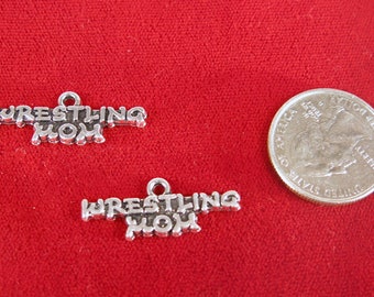 5pc "Wrestling mom" charms in silver style (BC1472)