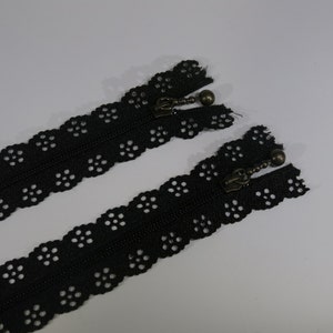 10pc zipper 30cm / 12inch black lace closed end (Z60)