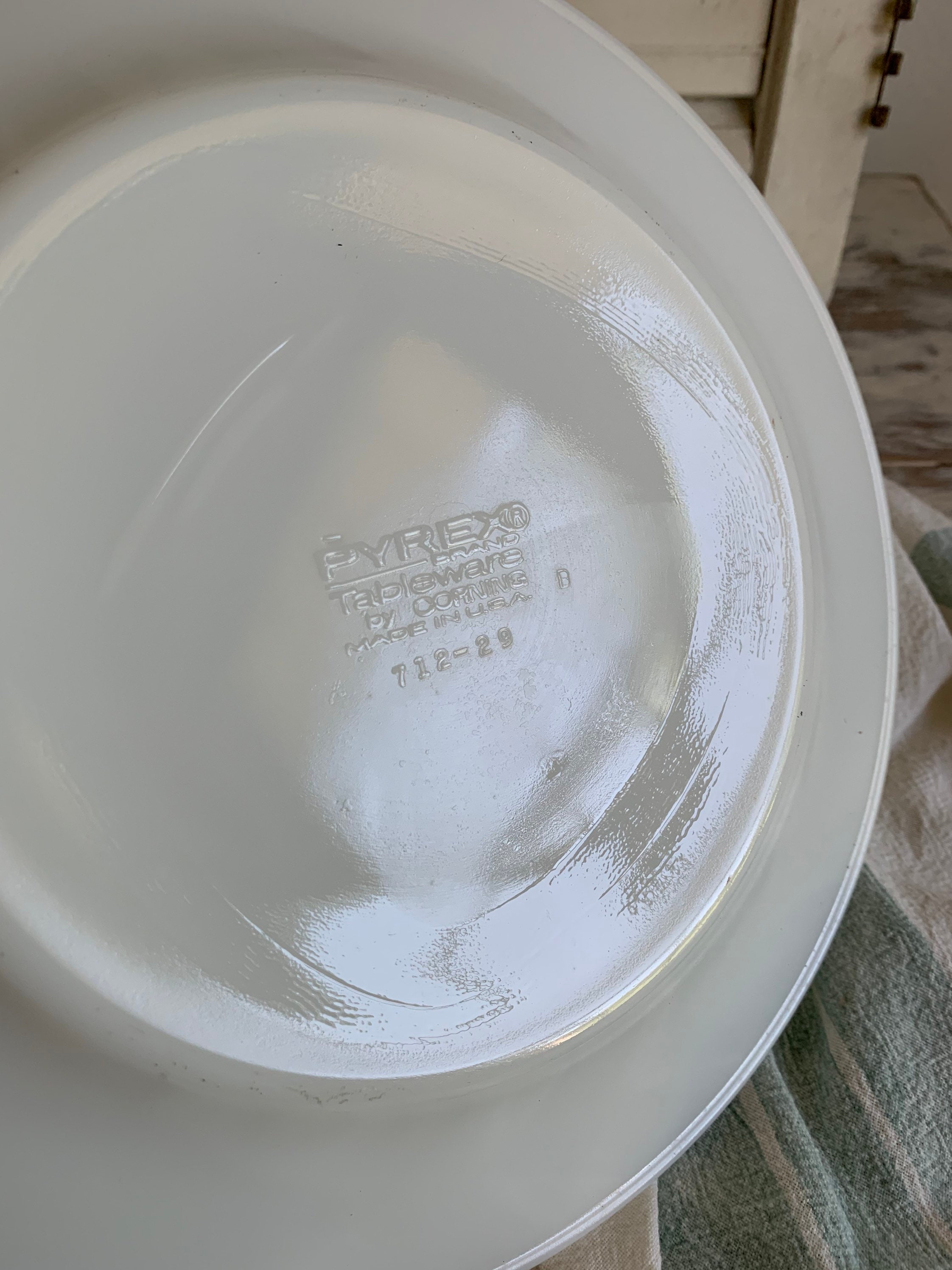 White Pyrex Dinner Plates / Set of 8 Milk Glass Plates Etsy