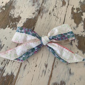 Lazo de colcha reciclado, floral rosa y verde, lazo grande de tela vintage