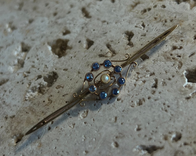 Vintage 15ct Pearl and Sapphire Bar Pin