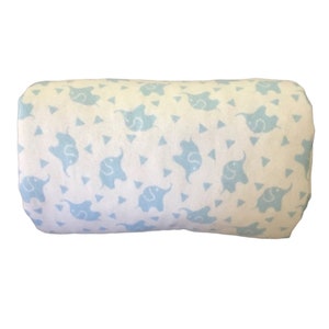 Vente d&#39;inventaire : Couverture de poussette confettis éléphants bleus