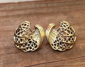 Vintage Monet Gold Tone Textured Swirled Open Shell Clip Earrings