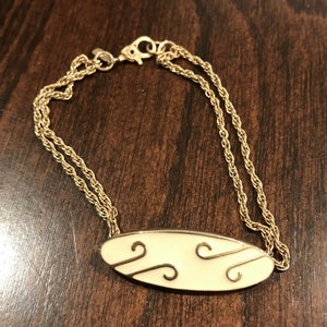 Vintage Monet Gold Tone Chain And Creme Enamel Bracelet