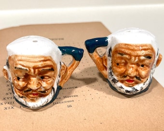 Vintage Mini Toby Jug Salt and Pepper Shakers hechos en Japón