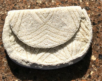 Vintage vidrio blanco con cuentas Art Déco pequeño bolso de noche embrague
