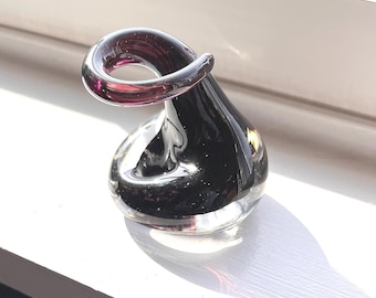 Vintage Small Deep Purple Kiss Glass Art