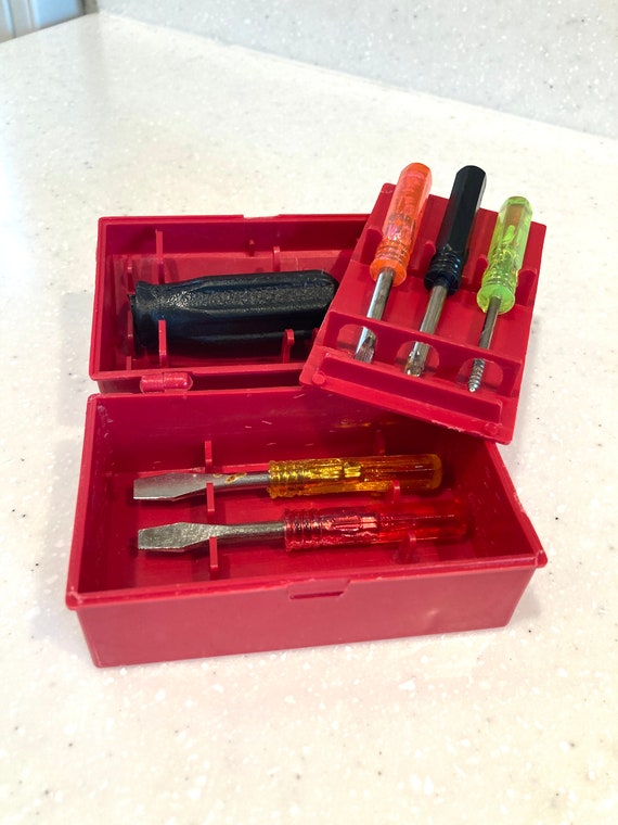 Vintage Plastic Tool Chest With Screwdrivers 