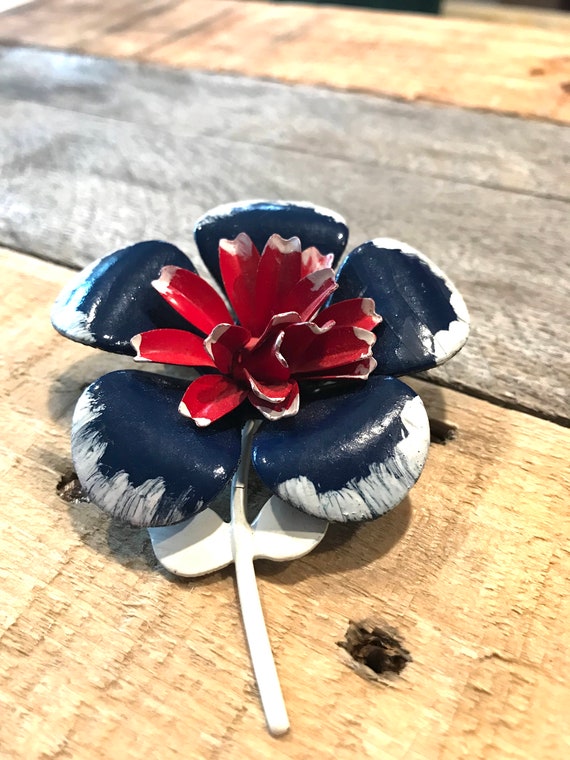 Vintage Large Metal Handpainted  Flower Brooch - image 5