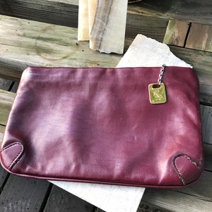 Cartera de mano fina vintage Ronay de piel color burdeos