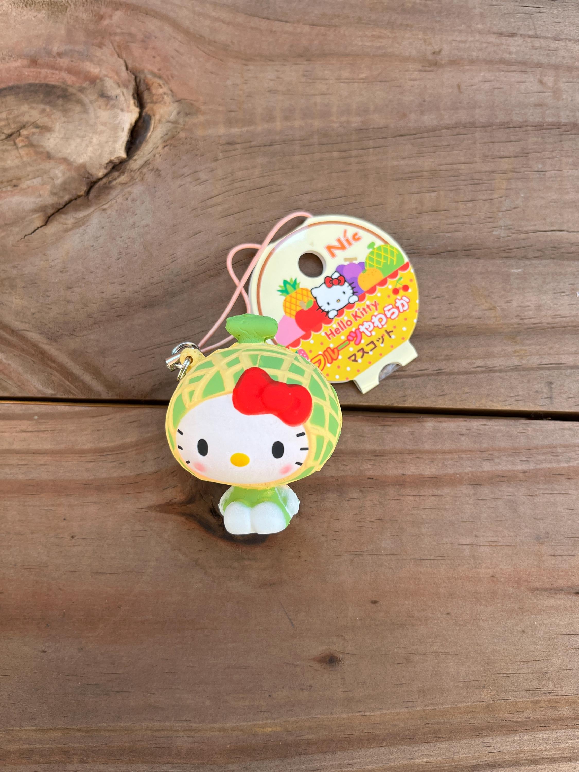 サンリオ　ハローキティ　フルーツバージョン　メロン　ストラップ Sanrio Hello Kitty Small Fruits Market Squishy (melon) - Etsy
