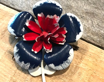 Vintage grande metal pintado a mano broche de flores